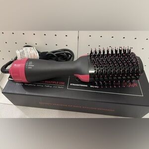 Hot Styler Hair Dryer Brush Hot Air Brush Styler Straightener NWT
